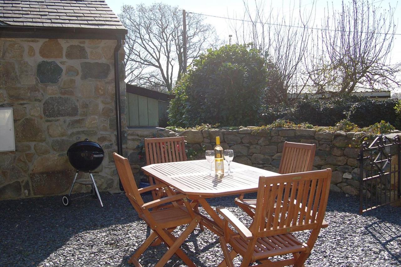Anneddle In Talybont, Near Barmouth * Tal-y-bont (Ceredigion)